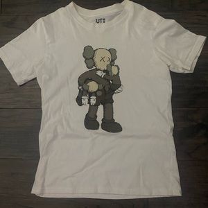 Uniqlo x KAWS - T Shirt